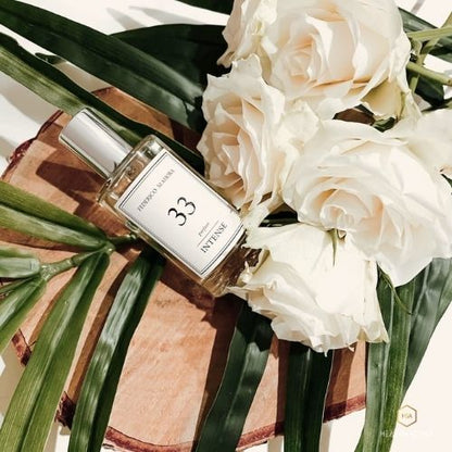 No33 is described as a refreshing and joyful fragrance. This fragrance is similar to D&G Light Blue. This is a beautiful fresh scent.    Fragrance Notes:  Head: Mango, Sicilian Lemon, Apple  Heart: Jasmine, Bamboo, White Rose  Base: Cedar, Ambergris  Go intense! Enjoy your favourite fragrance for an unbelievably long time!  Capacit