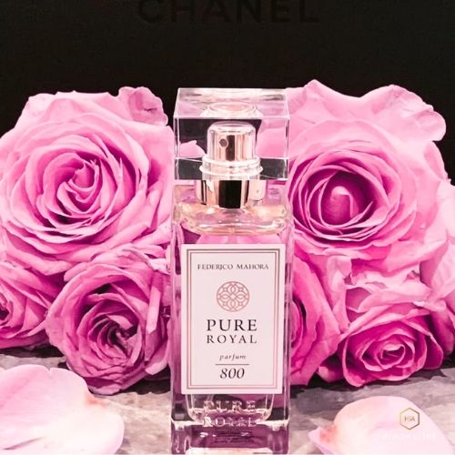 No800 is described as a feminine, joyful and full of positive energy fragrance. This fragrance is similar to Chanel Gabrielle.  Fragrance Notes:  Head: Mandarin, Grapefruit Blackcurrant  Heart: Jasmine, Tuberose, Ylang-Ylang  Base: Rose, Sandalwood, Musk