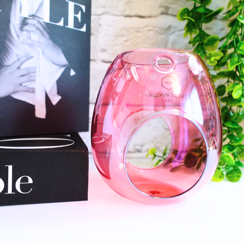 Add a touch of Sophistication and Style to your home with our stunning Pink Glass Wax Melt Burner. With its high-gloss finish and soft pink hue, this burner is the perfect blend of sophistication and modern elegance. Whether you’re looking to enhance your space with a decorative accent or indulge in your favourite home fragrances, this piece is a must-have.

Designed for both beauty and function, its open-cut design ensures optimal fragrance release, allowing your home to be filled with long-lasting.