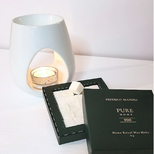 Experience the luxurious scent of Tom Ford Lost Cherry with our Wax Melts No900. Made with the finest quality ingredients, our wax melts release the perfect amount of fragrance without overpowering your senses. Indulge in the unique combination of sweet and tart notes for a truly decadent experience.